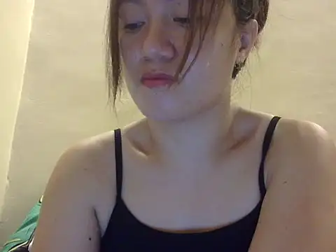 Lovelyclaya online show from 10/20/25, 01:33