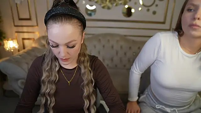 Ella 054 online show from 09/17/25, 11:01