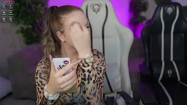 Ella 054 online show from 09/29/25, 02:22