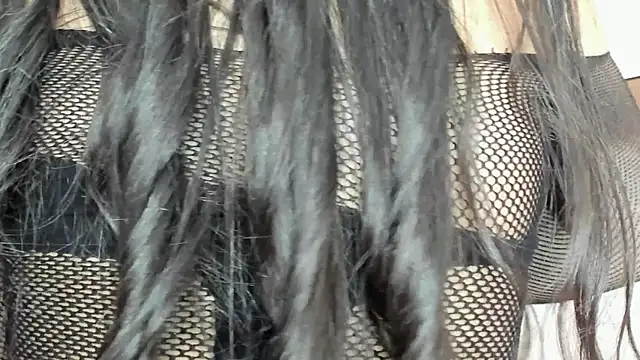 CarolinaFerrer online show from 11/10/25, 09:14