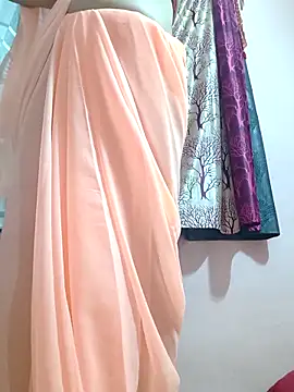 Snapshot of nice_touch9733 chatting on 09/22/25, 06:10 nice touch9733 online show from 09/22/25, 06:10