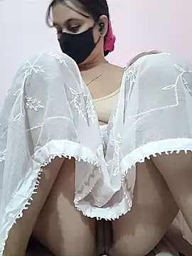 Snapshot of nice_touch9733 chatting on 12/05/25, 05:53 nice touch9733 online show from 12/05/25, 05:53