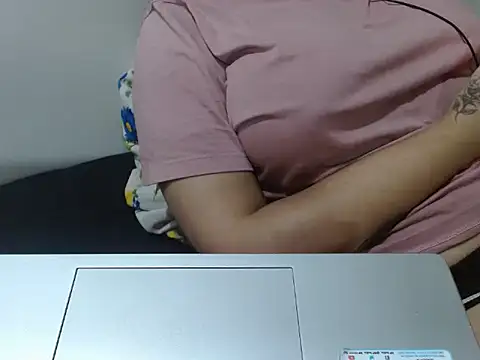 Nataliya Singh online show from 04/15/26, 06:04