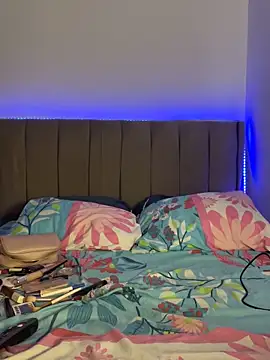 Snapshot of AYTANA_CORBERO chatting on 10/17/25, 08:00 AYTANA CORBERO online show from 10/17/25, 08:00