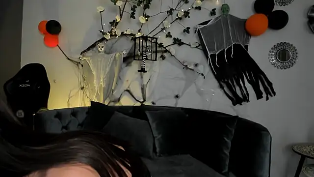 lia  harry online show from 10/24/25, 08:27