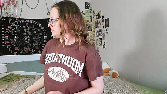 WonderConnie1 online show from 11/16/25, 08:31