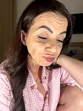 Roxanne Skye online show from 09/23/25, 04:43