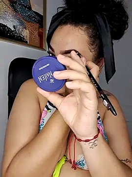 Snapshot of jesie_18x chatting on 09/11/25, 07:25 jesie 18x online show from 09/11/25, 07:25