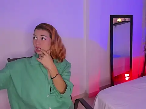 selene boyer online show from 12/02/25, 04:57