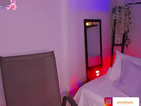 selene boyer online show from 12/16/25, 07:41