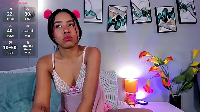 SophieW1 online show from 12/20/25, 12:12