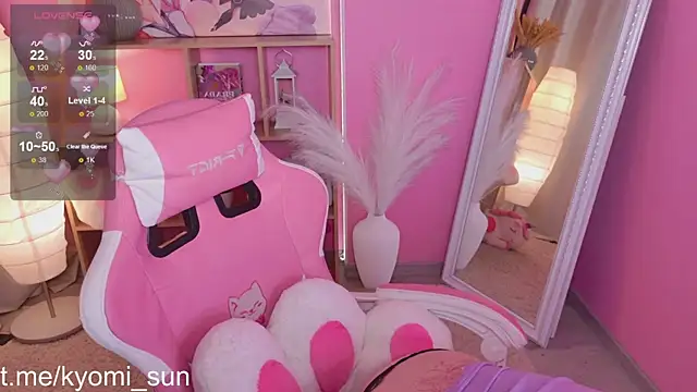 Snapshot of Kyomi_Sun chatting on 02/06/26, 11:30 Kyomi Sun online show from 02/06/26, 11:30