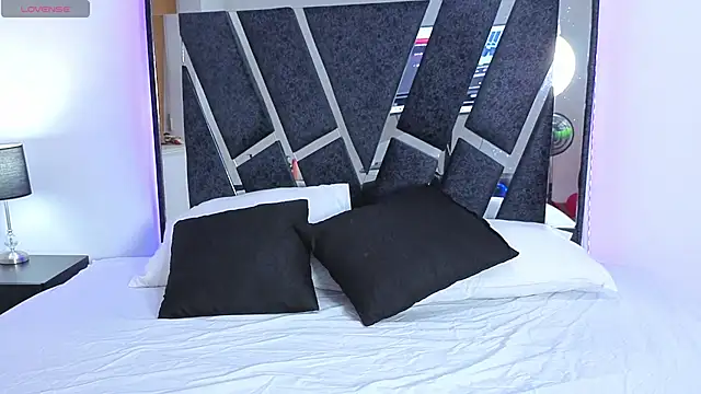 ReginaRosetti online show from 12/21/25, 01:40