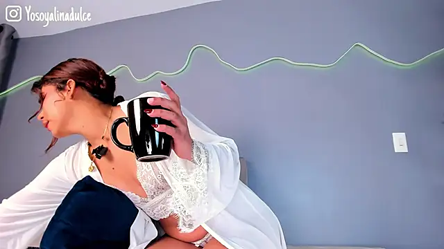 AlinaSweett  online show from 10/04/25, 04:05