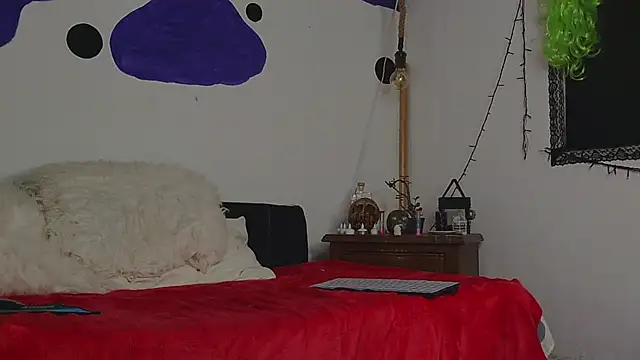 Snapshot of MeganBrown4 chatting on 09/16/25, 01:56 MeganBrown4 online show from 09/16/25, 01:56