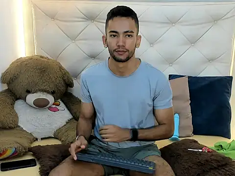 MaicolParker  online show from 03/20/26, 01:27