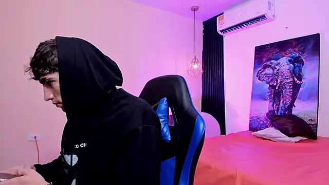 Handsomeboyss19 online show from 01/16/26, 02:15