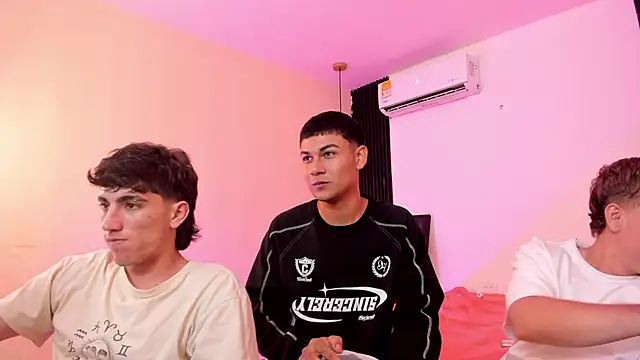 Handsomeboyss19 online show from 02/03/26, 02:53