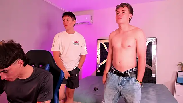 Handsomeboyss19 online show from 02/18/26, 03:02