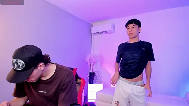 Handsomeboyss19 online show from 04/22/26, 03:31