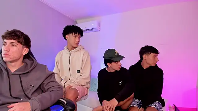 Handsomeboyss19 online show from 06/17/26, 12:46