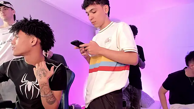 Handsomeboyss19 online show from 06/20/26, 12:58