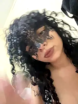 Snapshot of Casal-foda_braba chatting on 09/19/25, 01:51 Casal-foda braba online show from 09/19/25, 01:51