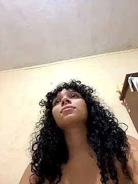 Snapshot of Casal-foda_braba chatting on 10/05/25, 11:24 Casal-foda braba online show from 10/05/25, 11:24