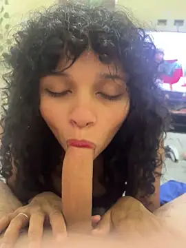 Snapshot of Casal-foda_braba chatting on 10/28/25, 11:07 Casal-foda braba online show from 10/28/25, 11:07