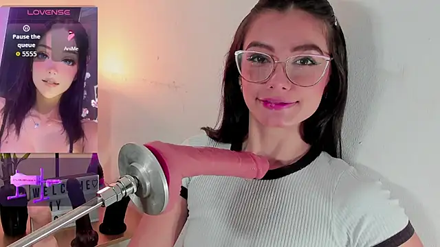 Snapshot of valentinna_montess chatting on 11/04/25, 01:21 valentinna montess online show from 11/04/25, 01:21