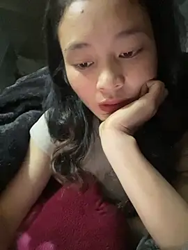 Snapshot of Kieu_xxx chatting on 11/03/25, 02:24 Kieu xxx online show from 11/03/25, 02:24