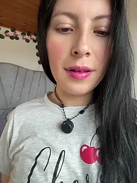 Mia salinass online show from 07/21/26, 06:43