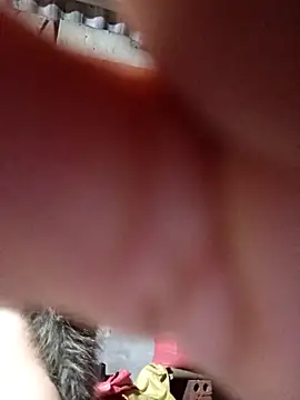 me-cute online show from 09/18/25, 01:24