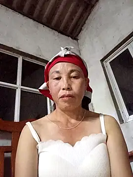 me-cute online show from 10/06/25, 02:36