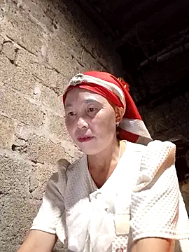 me-cute online show from 10/20/25, 01:22