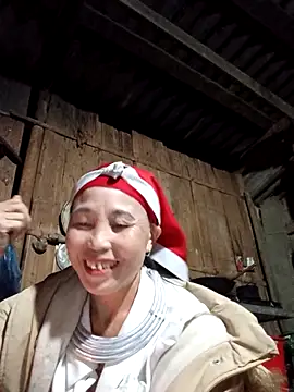 me-cute online show from 11/22/25, 01:10