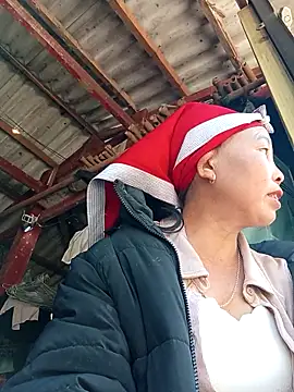 me-cute online show from 11/25/25, 01:38