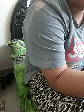 payal 261072  online show from 10/25/25, 01:24