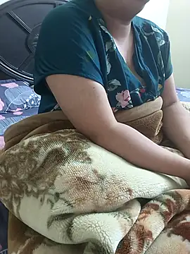 payal 261072  online show from 12/19/25, 02:40