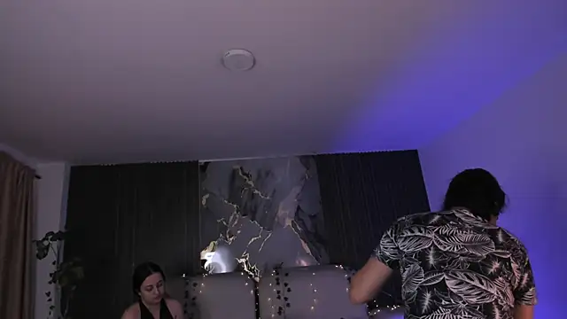 SarahCastro1  online show from 06/10/26, 04:23