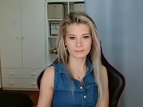 KristineGlow online show from 02/28/26, 07:09