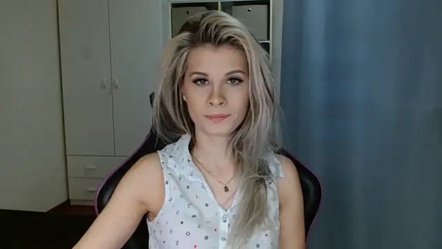 KristineGlow online show from 03/11/26, 07:14