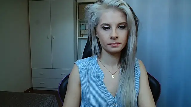 KristineGlow online show from 05/22/26, 06:20