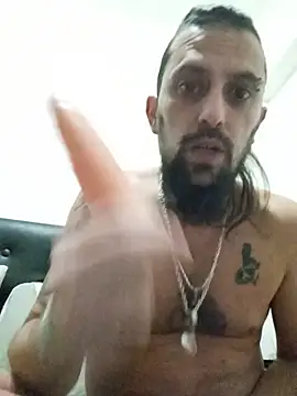 Snapshot of urugauchito chatting on 06/14/26, 07:10 urugauchito online show from 06/14/26, 07:10
