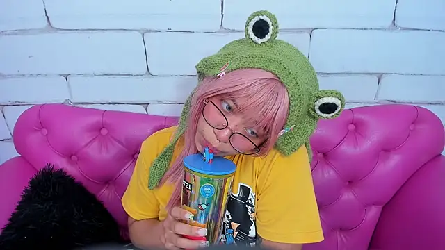 Snapshot of SafiroAgataaa chatting on 09/17/25, 08:21 SafiroAgataaa online show from 09/17/25, 08:21