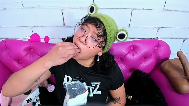 Snapshot of SafiroAgataaa chatting on 10/06/25, 07:55 SafiroAgataaa online show from 10/06/25, 07:55