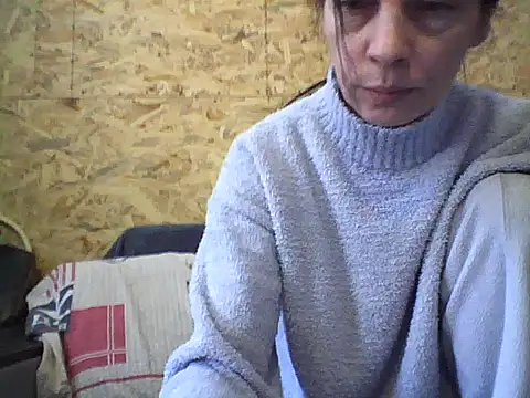 Snapshot of Milana38 chatting on 10/15/25, 08:47 Milana38 online show from 10/15/25, 08:47