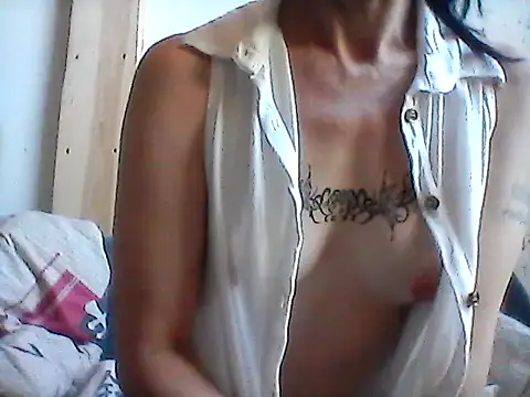 Snapshot of Milana38 chatting on 05/16/26, 08:22 Milana38 online show from 05/16/26, 08:22