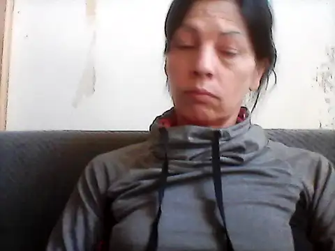 Snapshot of Milana38 chatting on 05/16/26, 12:26 Milana38 online show from 05/16/26, 12:26