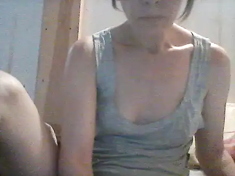 Snapshot of Milana38 chatting on 06/14/26, 06:32 Milana38 online show from 06/14/26, 06:32